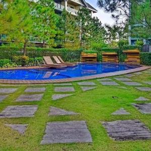 Pine Suites Tagaytay Top Floor Full View 2BR NTFLX