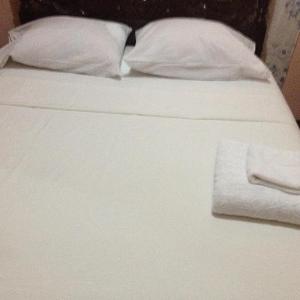 Kingston Airport bed and breakfast