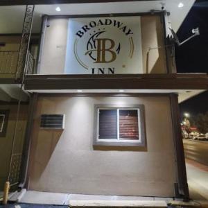 Broadway Inn