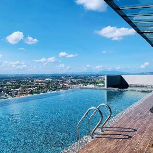 Malacca Sky Infinity Pool & View @ Jenryn Homestay