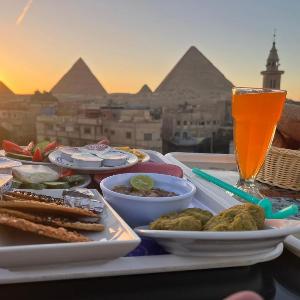 Oscar pyramids view