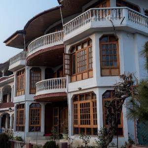 Hotel Akbar At Dal Lake Ghat Number 1