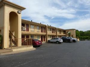 Red Roof Inn Columbia, TN, Columbia