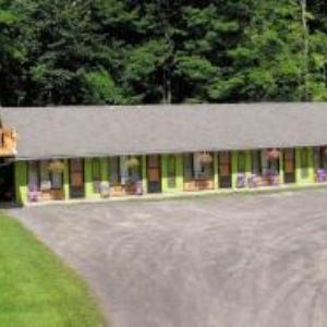 Hotels near Colony Woodstock - Starlite Motel & Suites