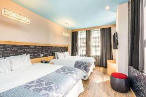 TRYP by Wyndham New York City Times Square / Midtown hotel near Jacob K. Javits Convention Center