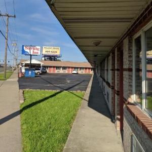 Sterling Inn near IAG Airport