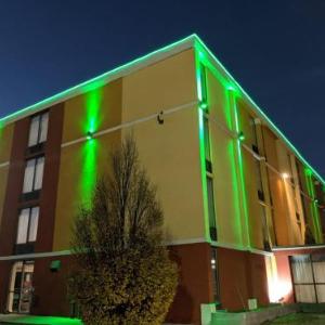 Hotels near Indiana Theatre Terre Haute - Quality Inn Terre Haute