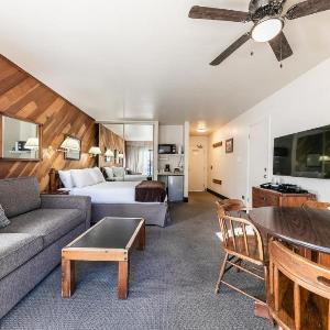 Homey 1st Floor Studio #135 at Donner Lake Village