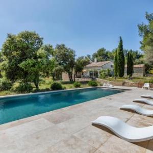 Villa with 6 bedrooms in L'Isle sur la Sorgue with private pool enclosed garden and WiFi 90 km from the beach