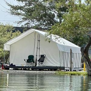 Blue Lake Resort