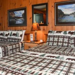 Waters Edge Lodge