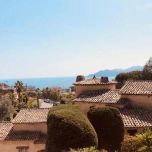 Charming Villa-Appartement With A View On The Sea Of 95 M2