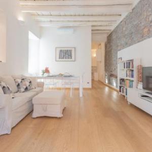Wine Not Apartment Como Centre by Rent All Como