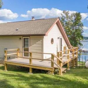 Cherokee Lake Cottage by Staycating Partners