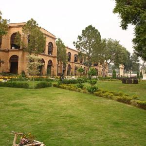 Shelton Rezidor Hotel Dera Ismail Khan