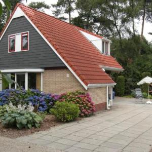 Well-kept house with garden near De Lemelerberg