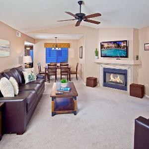 Central Area Heated Pool Hot Tub Bbq & More
