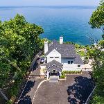 Coastal Retreat: Waterfront Deck Awesome Views Wading River New York