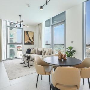 Elite LUX Holiday Homes - Lagoon View 1 BR Luxury Oasis in MBR Dubai