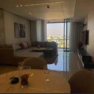 Luxury 2-bedroom Apartment Abdoun tower