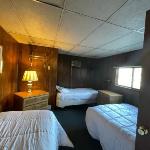 Seasonal Cabin sleeps 6 Minnesota
