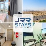 JRR Stays - JVC Bloom Tower B604 Studio with Balcony Sleeps 2