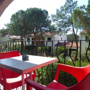 Appartement 2 pièces avec piscine et animaux admis proche plage - FR-1-776-48