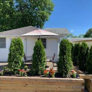 Seaside Stay: Waterfront with Views & Beach Access