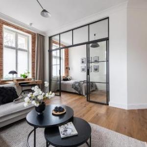 Grand21 by OneApartments Premium