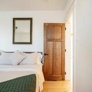 Charming Farmhouse near Bird in Hand
