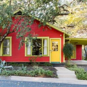 Peaceful Bungalow with Fenced Yard near Shops and Cafes
