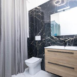 Cf Luxury House