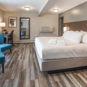 Hotels near Academy Theatre Lindsay - Kent Inn