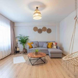 Boho Chic Apartment Under Acropolis