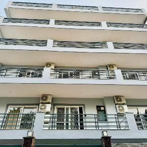Zen Suites - Golf Course Road