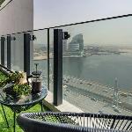 Elegant Waterfront 1BR Apt - Dubai Creek View!