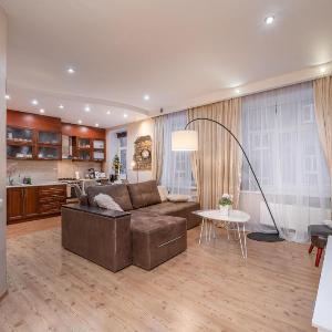 Baltic Amber in Diplomatic district + Free Parking