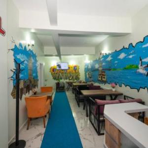 XALİLA HOSTEL & CAFE LADİES ROOM