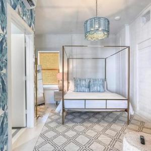 Room 5 Oleander Hotel Downtown Galveston Hotel Near Cruise Terminal & Beach