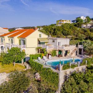 Family-friendly apartments with swimming pool Mastrinka Ciovo - 22372