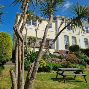 Meadowside Holiday Apartments