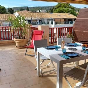 Nice apartment with pool - near the beach