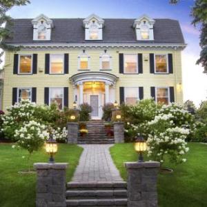 Hotels near James S. Malosky Stadium - A G Thomson House Duluth Bed And Breakfast