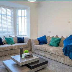 Large 7 bedroom town house in Chester City Centre