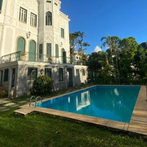 Castelo dos Tucanos Host