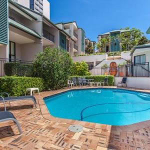 Spring Hill Mews Apartments