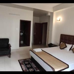 The Sinol Retreat
