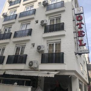 BONE APART HOTEL