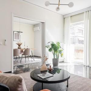 Upscale 3BR Apartment in Chalandri by UPSTREET