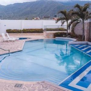 Apto con piscina en Bello Horizonte cerca playa